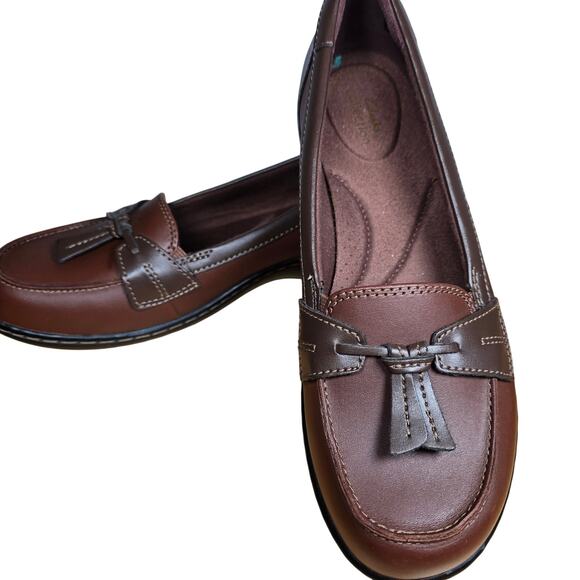 Clarks Shoes - Clarks Ashland Lily Dark Tan Womens Loafers LN Condition Brown Size 8.5 Comfort